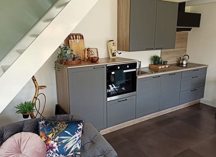 Cottage in Oldenzaal, Ferienhaus in Twente, umgeben von gruener Natur und Ruhe.