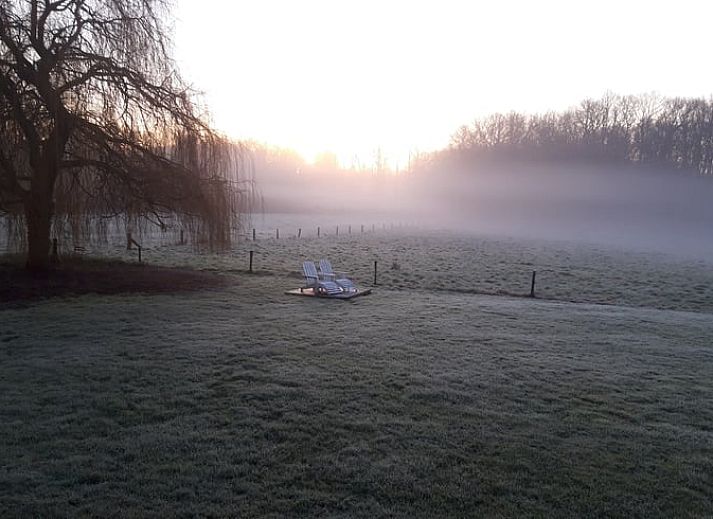 Moderne Kueche im Ferienhaus in Oldenzaal, komplett ausgestattet fuer einen komfortablen Aufenthalt.