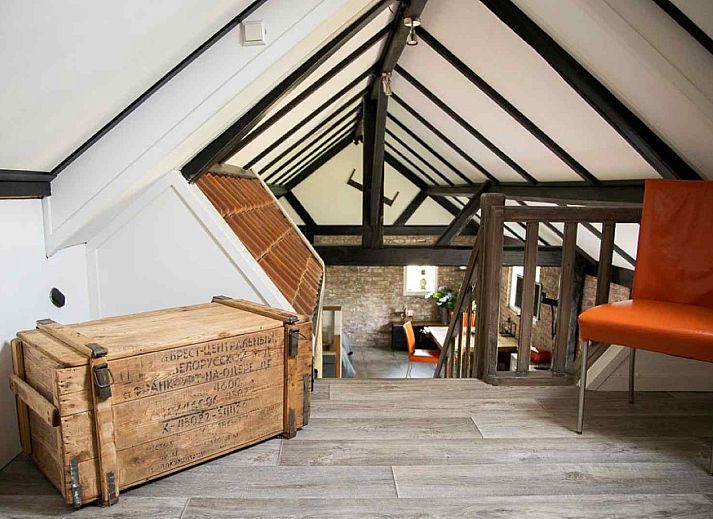 Moderne keuken in vakantiehuis OV424, Westerhaar-Vriezenveensewijk, Twente, Overijssel.