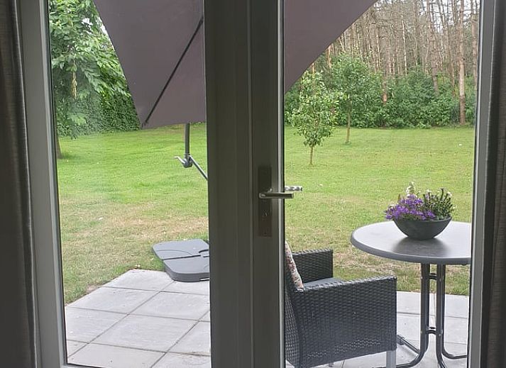 Prachtig uitzicht op natuurlijke omgeving nabij Huisje in Westerhaar-Vriezenveensewijk, Twente, met serene wateren en grasland.