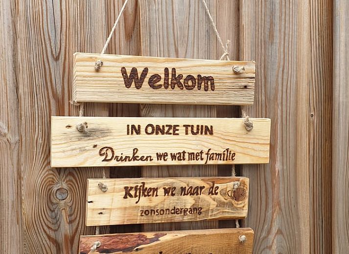 Moderne keuken in Huisje in Westerhaar-Vriezenveensewijk, Twente, Overijssel, voorzien van alle gemakken voor een comfortabel verblijf.