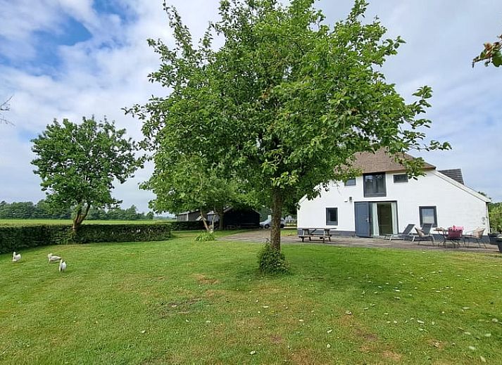 Vakantiehuisje in Markelo met ruime tuin en terras, gelegen in het groene Twente, Overijssel, ideaal voor een ontspannen verblijf.
