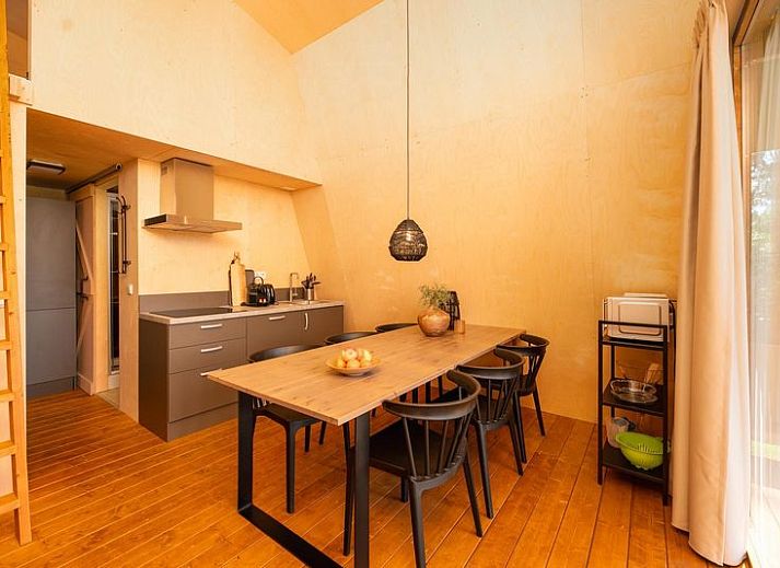 Guest house 523103 - Tent house Twente - Twentse tentsuite XL met privé sanitair