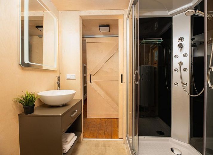 Guest house 523103 - Tent house Twente - Twentse tentsuite XL met privé sanitair