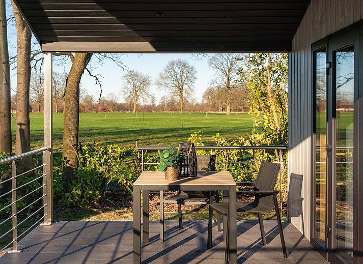 Guest house 523112 - Holiday property Twente - Terras lodge met sauna en hottub