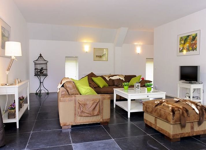 Gezellige eetruimte in Huisje in Enter, vakantiehuis in Twente, perfect voor diners in Overijssel.