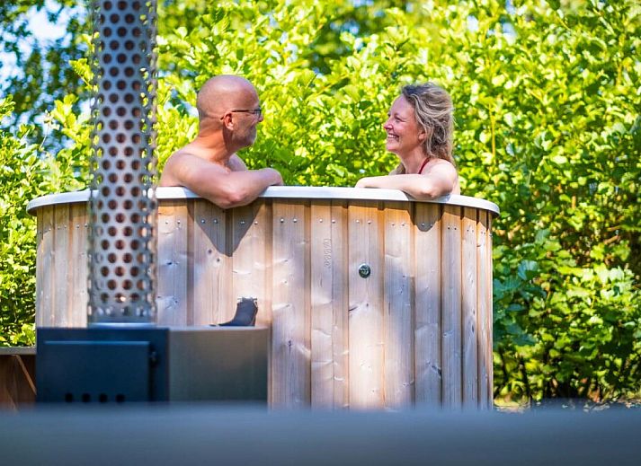 Guest house 523423 - Tent house Twente - Safaritent Comfort met privé Hottub