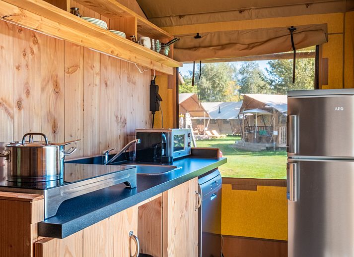 Guest house 523423 - Tent house Twente - Safaritent Comfort met privé Hottub