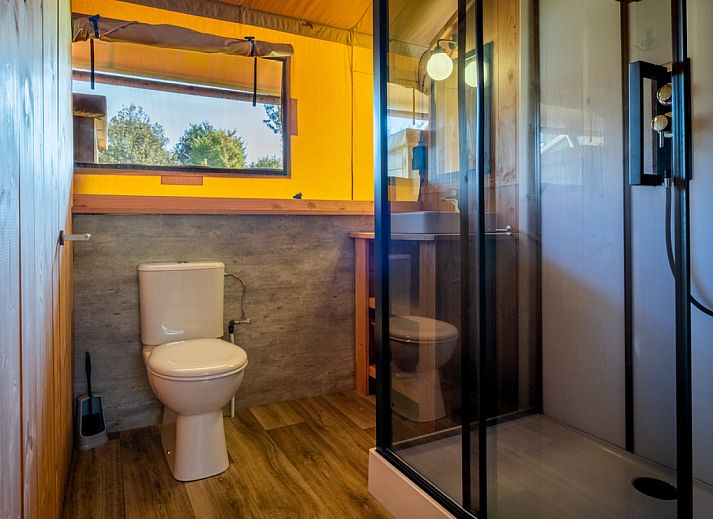 Guest house 523423 - Tent house Twente - Safaritent Comfort met privé Hottub