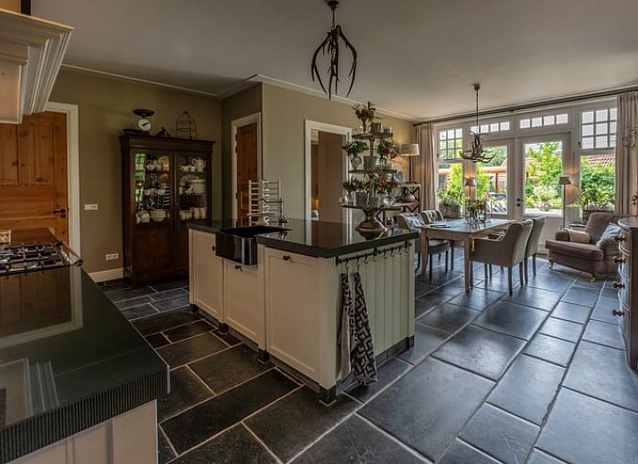 Ferienhaus in Denekamp Ferienhaus in Twente, charmante Aussenseite mit gruener Umgebung in Overijssel.