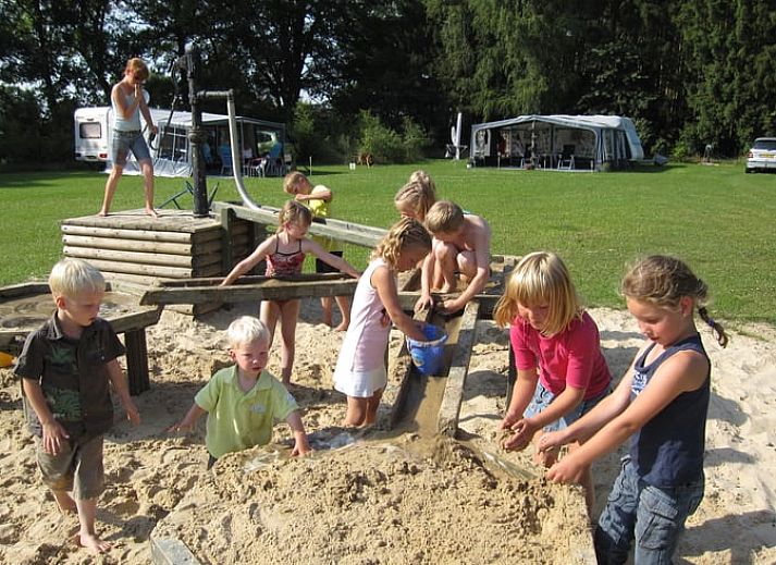 Gemuetliches Wohnzimmer im Ferienhaus in Notter, perfektes Familienzimmer in Twente, Overijssel.