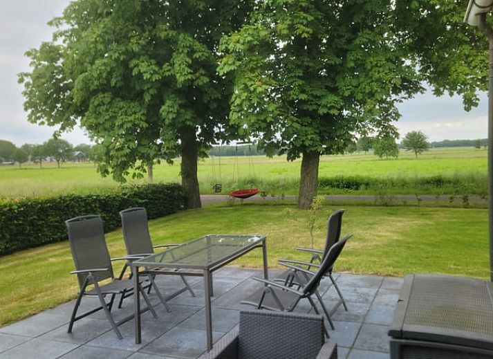Ferienhaus in Daarle, gelegen an einer ruhigen Landstrasse im gruenen Twente, Overijssel.