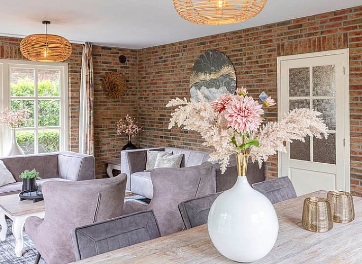 Vacation home in Losser, Twente offers rustic accommodation with charming garden and terrace, located in green Overijssel.