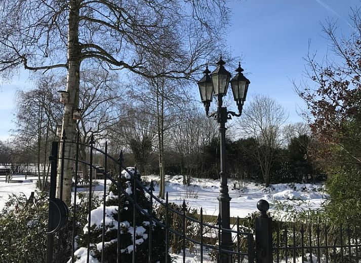 Moderne Kuechenbar in Cottage in Losser, Ferienhaus in Twente, Overijssel.