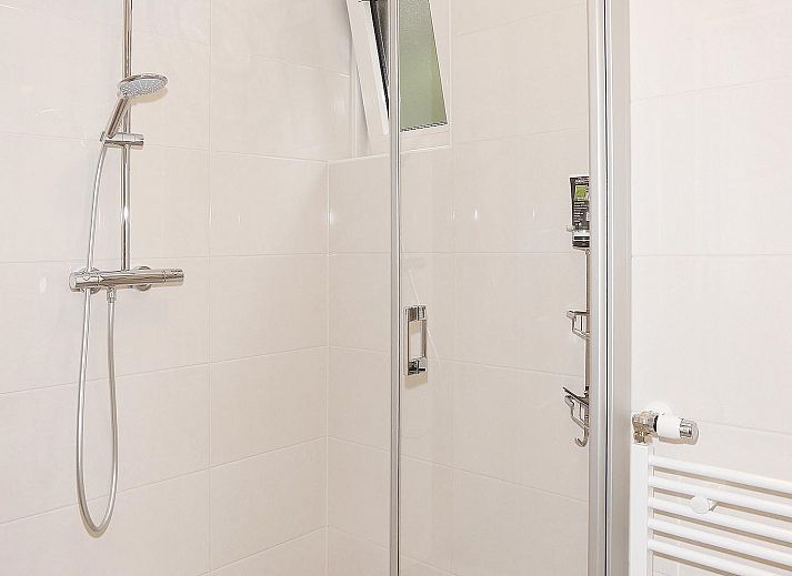 Gemuetliches Wohnzimmer im Boshuus Comfort Plus, Deurningen, Twente, Overijssel mit Zugang zu Terrasse und Natur.