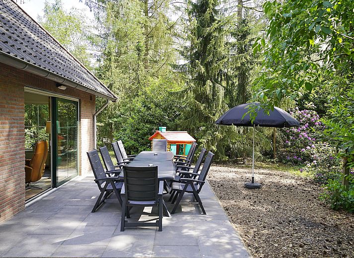 Familienhaus Ferienwohnung in Deurningen, Twente, umgeben von gruener Natur.