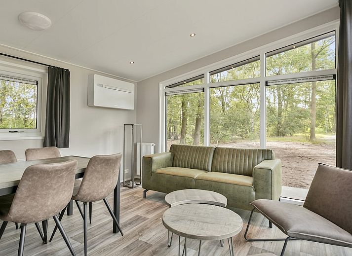 IJssel 6 vacation home in Hoge Hexel, Twente with modern terrace and green surroundings in Overijssel