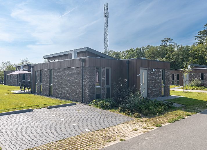 Comfortable sofas in Sallandse Heuvelrug vacation home, Hoge Hexel, Twente.