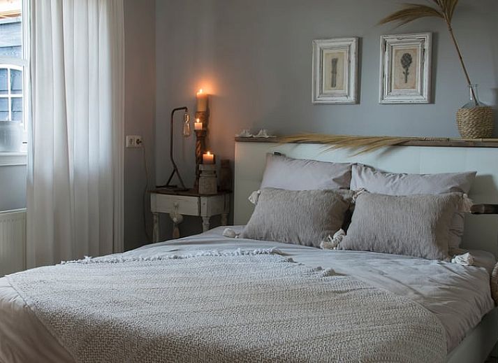 Children play happily at the vacation home in Manderveen, an ideal family destination in Twente.