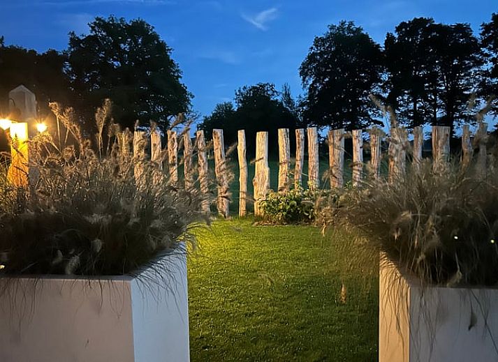 Vakantiehuisje in Agelo, gelegen in het schilderachtige Twente, Overijssel, met een ruime tuin en trampoline voor kinderen.
