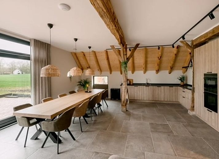 Authentic vacation home Cottage in Agelo, located in picturesque Twente, Overijssel, with charming brick facade and rural ambiance.