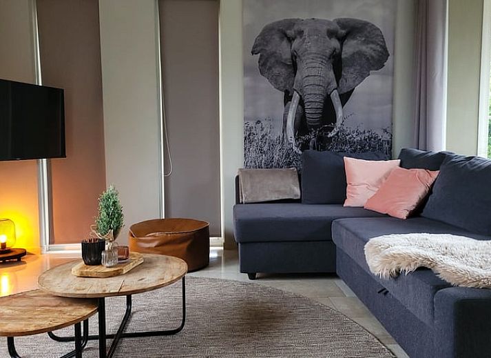 Geniessen Sie den luxurioesen Jacuzzi im Ferienhaus in Lonneker, Twente, umgeben von der Natur der Overijssel.