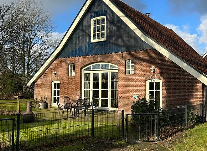 Gemuetlicher Holzofen im Ferienhaus in Goor, Twente. Perfekt fuer einen warmen und gemuetlichen Abend in diesem charmanten Ferienhaus in Overijssel.