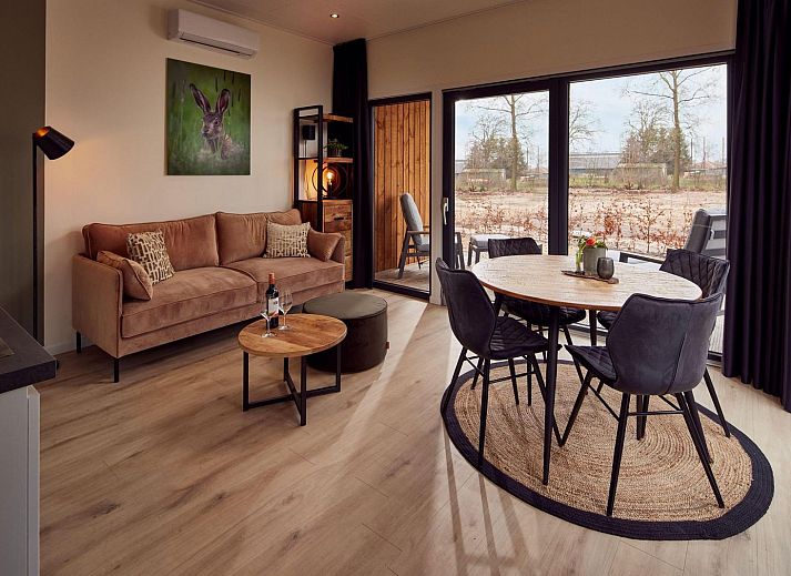 Ferienvilla Amalia 2 in Lattrop-Breklenkamp, Twente, Ferienhaus mit moderner Veranda inmitten der Natur.