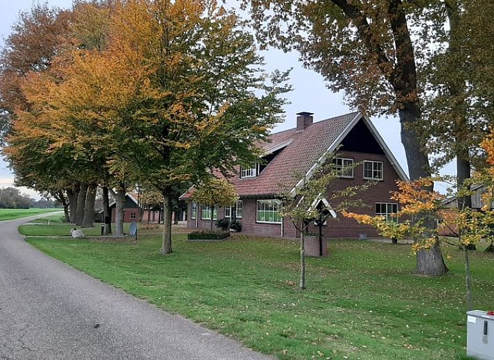 Vacation home in Lattrop Breklenkamp with charming brick facade in Twente, Overijssel.