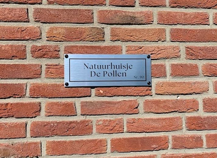 Gezellige woonkamer in Vakantiehuis in De Pollen, Vriezenveen, Twente, met moderne inrichting.
