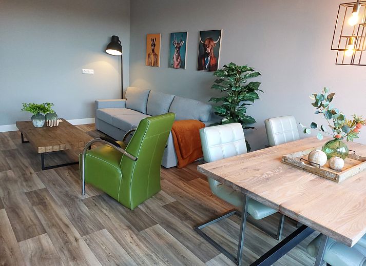 Komfortables Schlafzimmer im Ferienhaus OV657 in Hertme, Twente mit Gartenblick.