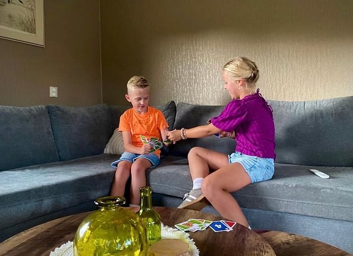 Geniessen Sie die ruhige Aussicht auf die Natur im Huisje in Langeveen, einem Ferienhaus im ruhigen Twente, Overijssel.