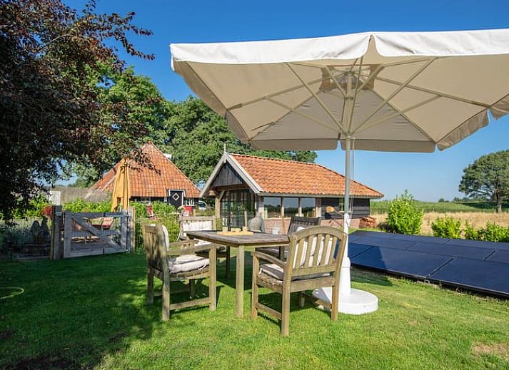 Gemuetliche Terrasse im Cottage in Broekland, Ferienunterkunft in Salland, Overijssel.