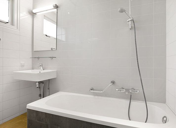 Twenhaarsveld 6-persoons bungalow 6B1 in Holten, Overijssel met groene tuin en terras.