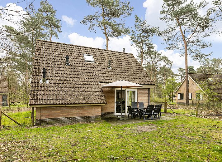Gemuetliche Einrichtung in Twenhaarsveld 6-Personen-Hundebungalow, Holten, Salland, Overijssel. Komfortables Ferienhaus mit moderner Einrichtung.