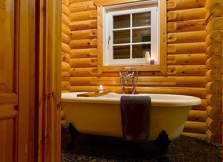 Unterkunft 5302170 - Ferienhaus Salland - Vakantiehuis Outdoors Holten - Family Lodge met bad & hottub