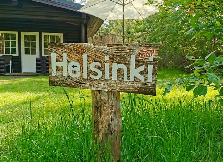 Rustic vacation home Cottage in Holten surrounded by green nature in Salland, Overijssel. Enjoy serene forest surroundings and relaxation.