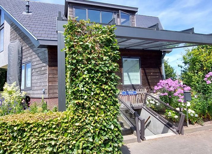 Ontspannen terras bij Vakantiehuisje in Wijhe, Salland, Overijssel.