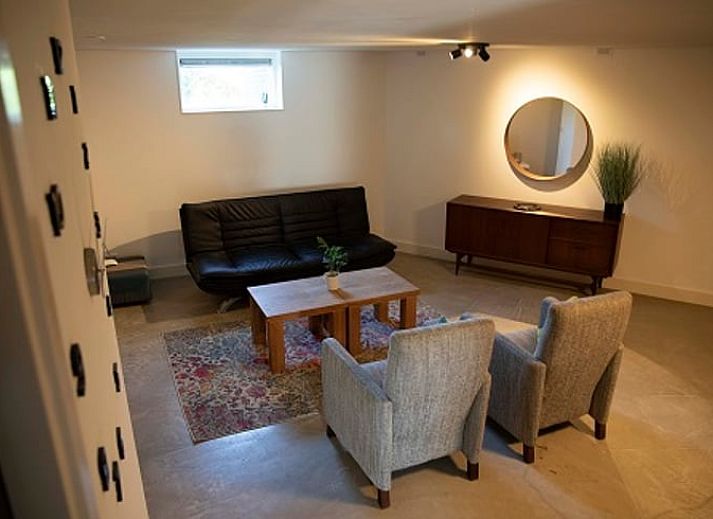 Ingang van Vakantiehuisje in Wijhe omringd door groen, Salland.