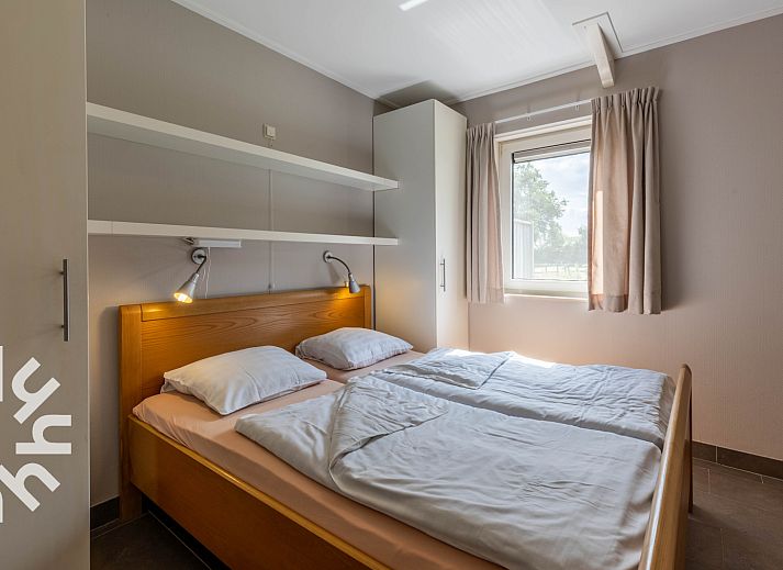 Modernes Badezimmer im Ferienhaus OV242, Luttenberg, Salland.