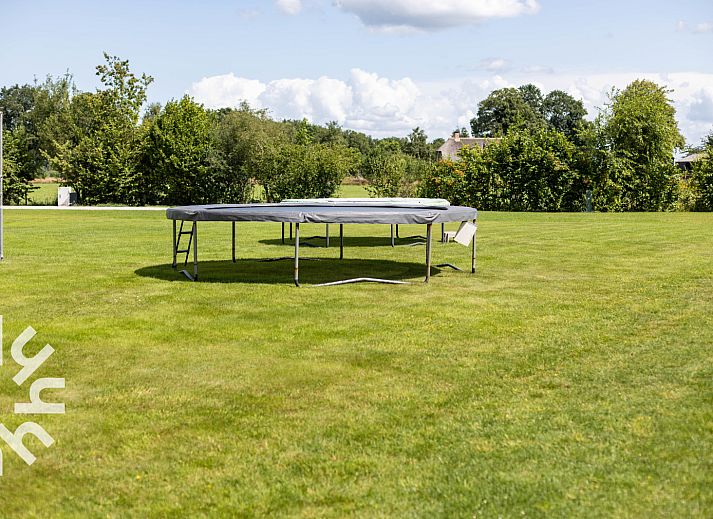 Malerische Aussicht rund um das Ferienhaus OV242 in Luttenberg, Salland.
