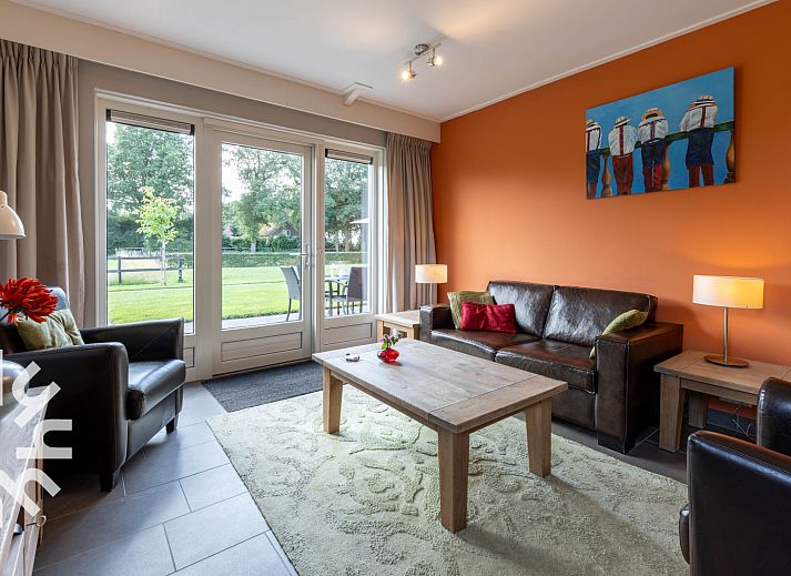 Spielplatz und Picknicktische im Ferienhaus OV243 in Luttenberg, Salland.