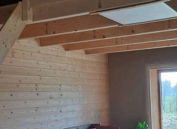 Side view of Cottage in Raalte with solar panels, located in Raalte, Salland.