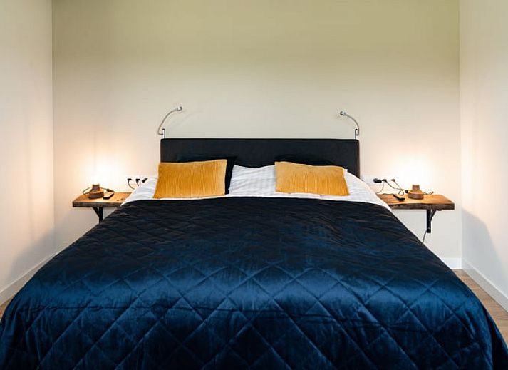 Ontspan in de jacuzzi met uitzicht bij Huisje in Heeten, een vakantiehuis in Salland, Overijssel.