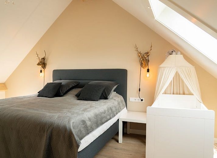 Buiten dineren met uitzicht bij Huisje in Heeten, een vakantiewoning in Heeten, Overijssel.