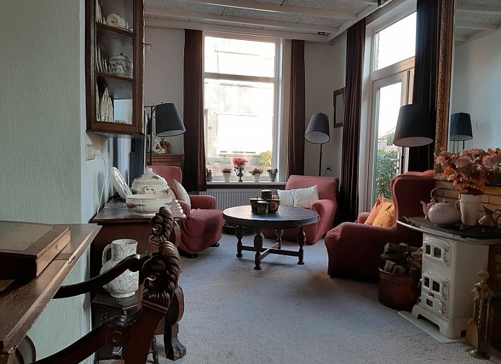 Gemuetliches Schlafzimmer im Gasthof de Tukkel, Heeten, mit viel natuerlichem Licht und einem gemuetlichen Ambiente in Overijssel.