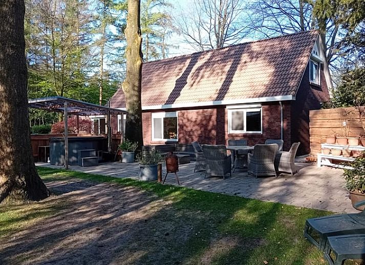 Ingang van Huisje in Heeten, vakantiehuis in het groene Salland, Overijssel.