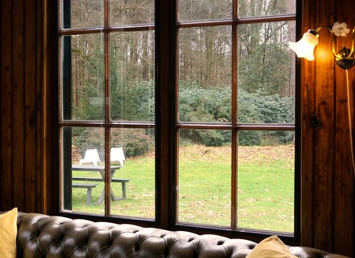 Autumn view of Holiday Home in Okkenbroek, Salland, surrounded by colorful trees in picturesque Overijssel.