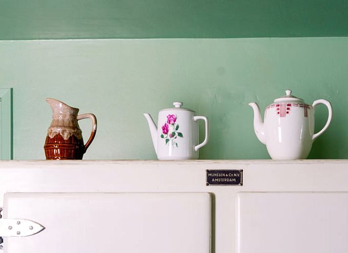 Summer table atmosphere at Holiday home in Okkenbroek, Salland, overlooking the green garden in beautiful Overijssel.