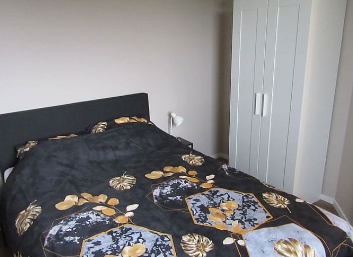 Ferienhaus in Olst mit Blick auf einen Teich und die Natur, gelegen in Salland, Overijssel.